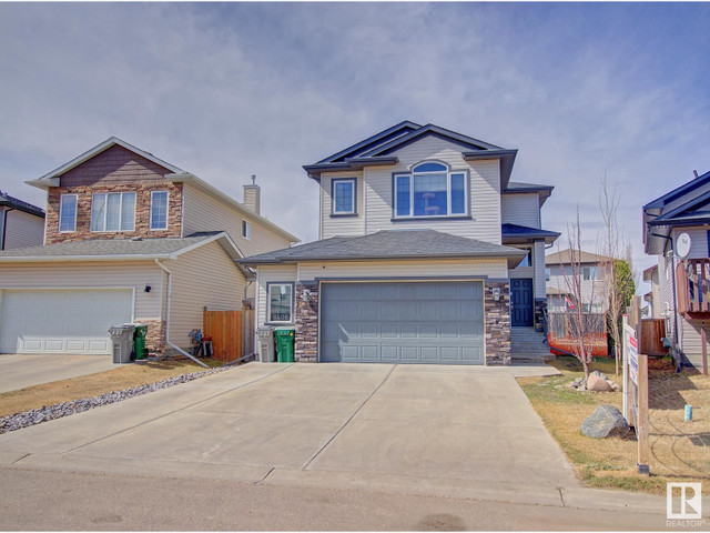 8406 95 ST Morinville, Alberta in Houses for Sale in Edmonton
