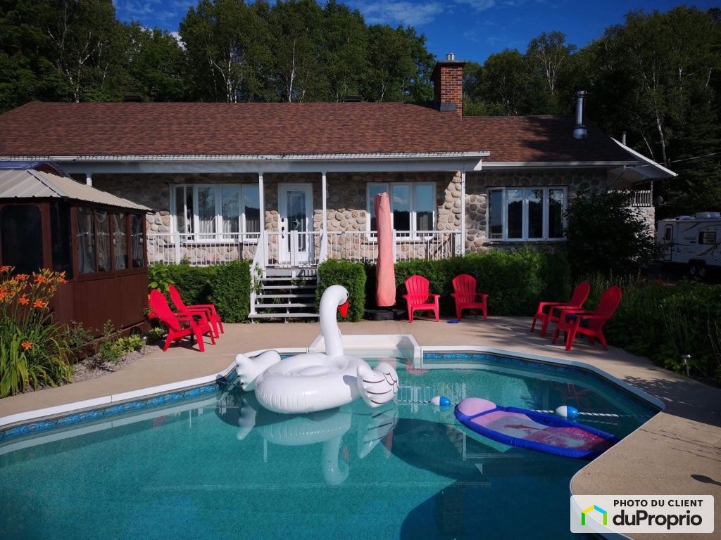 $949,999 - Bungalow for sale in Labelle — photo 1