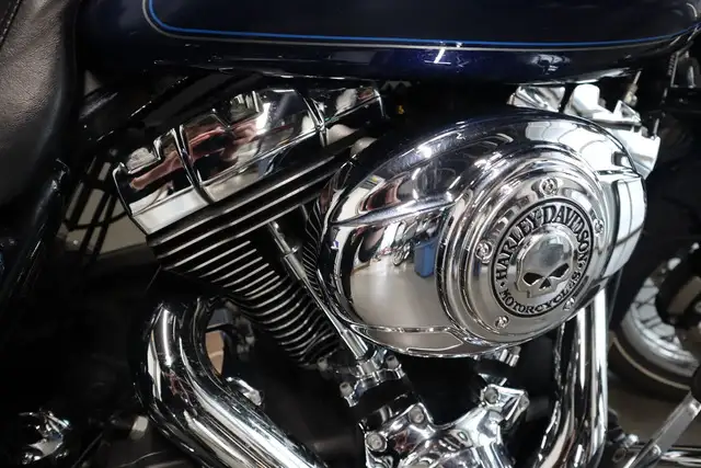 2013 Harley-Davidson FLHTC - Electra Glide Classic in Sport Touring in Edmonton - Image 16