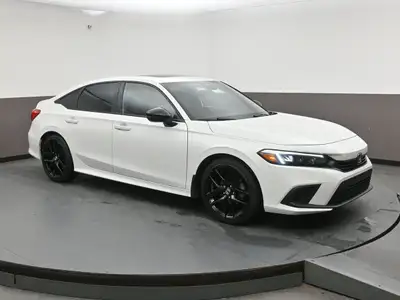 SUNROOF, HEATED STEERING WHEEL, BLIND SPOT MONITOR, REMOTE START, DUAL CLIMATE CONTROL, APPLE CAR PL...