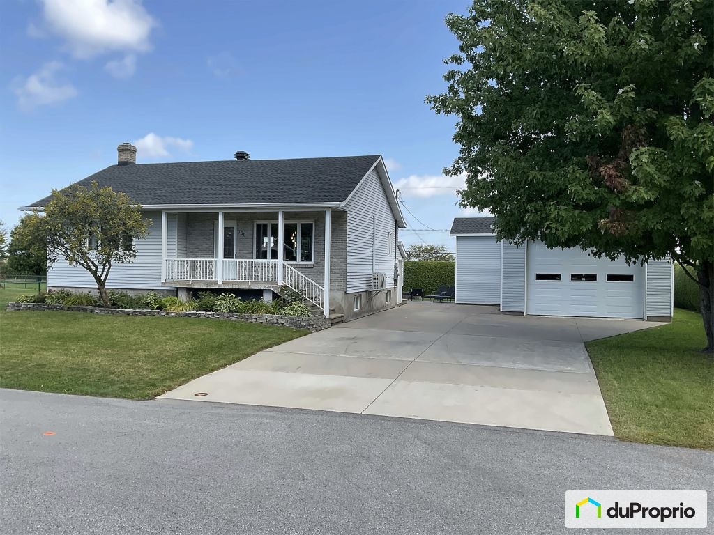$475,000 - Bungalow for sale in St-Celestin — photo 1