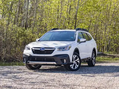 This Subaru is a versatile and adventure-ready SUV that delivers a perfect blend of performance, com...