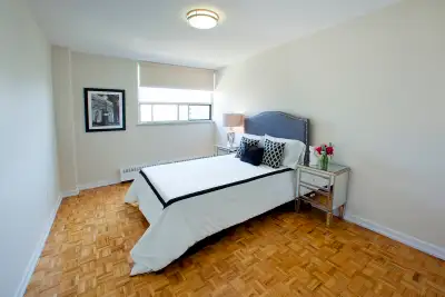 1 Bedroom Apartment for Rent Bathurst /Steeles in North York!, View more
