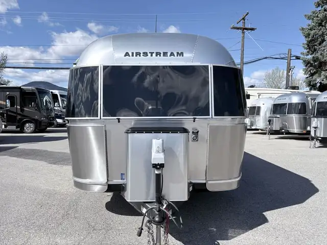 2019 Airstream 25RB in Travel Trailers & Campers in Penticton - Image 9