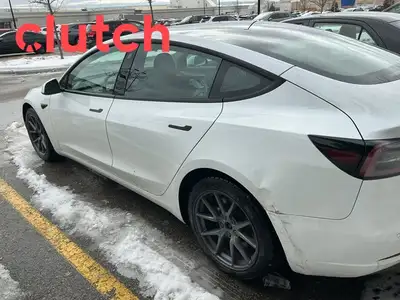 NO ACCIDENTS / CLEAN CARFAX / Power Tailgate/Hatch, Auto Dimming Rearview Mirror, Front Heated Seats...