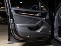 Porsche Panamera 4 2024 certifiée Porsche Approved, offerte par le Centre Porsche Québec. Fini en No... (image 5)