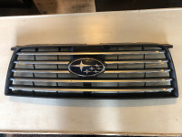 Subaru Forester Grill Insert & Badge ~ Used