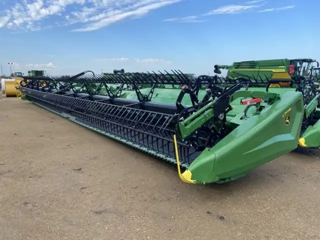 2025 John Deere HDR 50 in Farming Equipment in Swift Current - Image 2