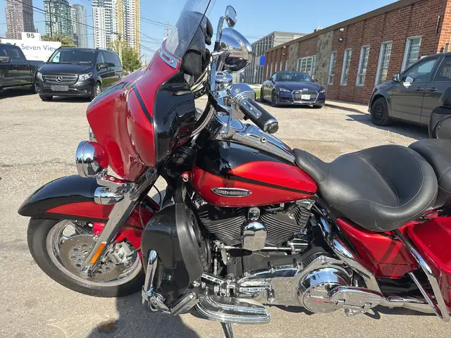 2007 Harley-Davidson CVO Electra Glide Ultra ~ CVO ELECTRA GLIDE in Sport Touring in City of Toronto - Image 19