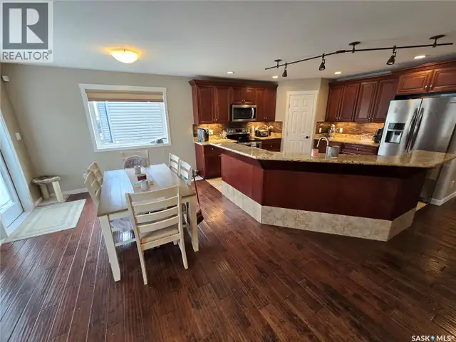 721 Barber CRESCENT Weyburn, Saskatchewan in Houses for Sale in Regina - Image 11