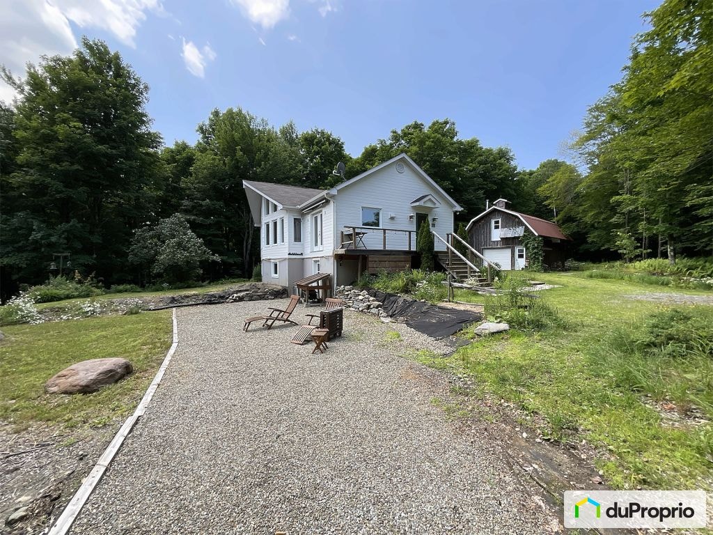 $779,000 - Country home for sale in Bolton-Ouest — photo 1