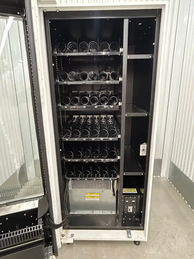 Vending machines used64840221865347121