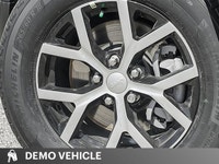 This Jeep Grand Cherokee boasts a Regular Unleaded V-6 3.6 L/220 engine powering this Automatic tran... (image 7)