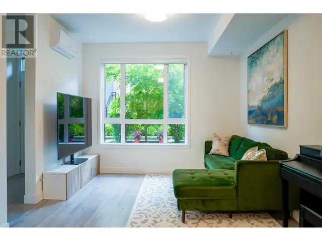 136 2035 GLENAIRE DRIVE North Vancouver, British Columbia62863311909505122
