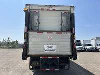 Ryder Stock ID: 413116 Transmission Type/Speed: MANUAL 10 Engine: DIESEL DD13'10 12.8 370/180 Horse... (image 6)