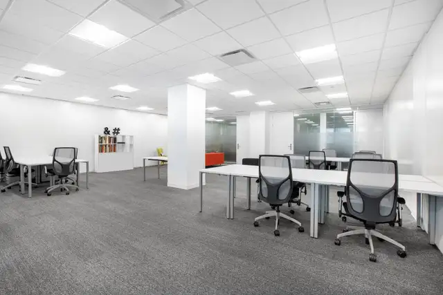 Office space for rent for 3 persons in Spaces North York Toronto in Commercial & Office Space for Rent in City of Toronto - Image 2
