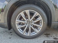 *3RD ROW SEATING, CLEAN CARFAX, THREE-ZONE AUTOMATIC CLIMATE CONTROL.. * Featuring a 10.25-inch full... (image 9)