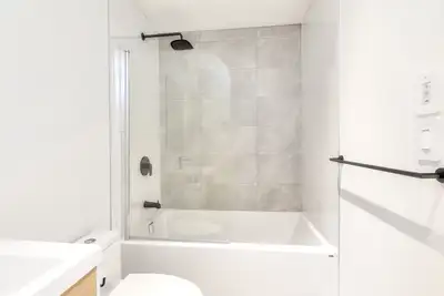 3.5 condo appartement luxe à louer à Outremont-Milhaus, View more