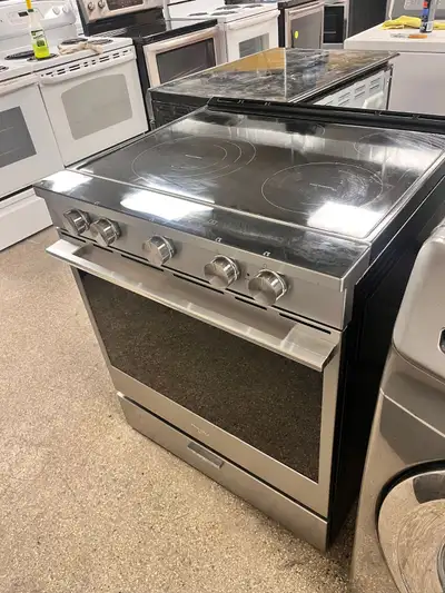 Whirlpool 30” Like New Stove  Fully Tested  30-Day Warranty, View more