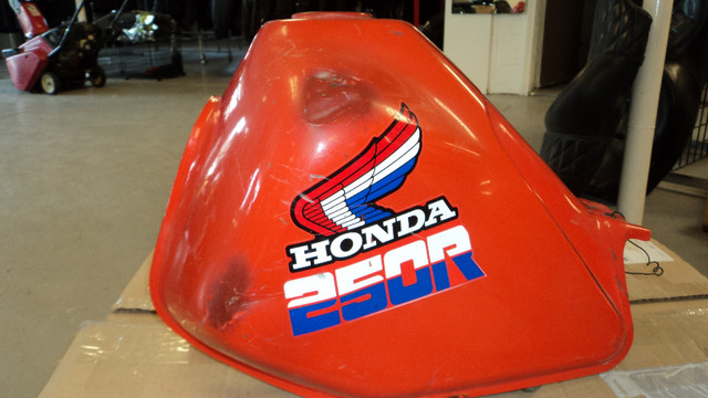 Honda used dirt/dual-sport steel fuel tanks in Motorcycle Parts & Accessories in Moose Jaw - Image 4