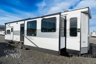 Located in Winfield, BC Call or Text 250-766-4607 Voyager RV Centre 1-800-668-1447 Customer Value Pa...