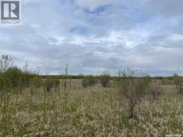 5.5km South of Dorintosh Lot 4 Meadow Lake Rm No.588, Saskatchew in Land for Sale in Meadow Lake - Image 2