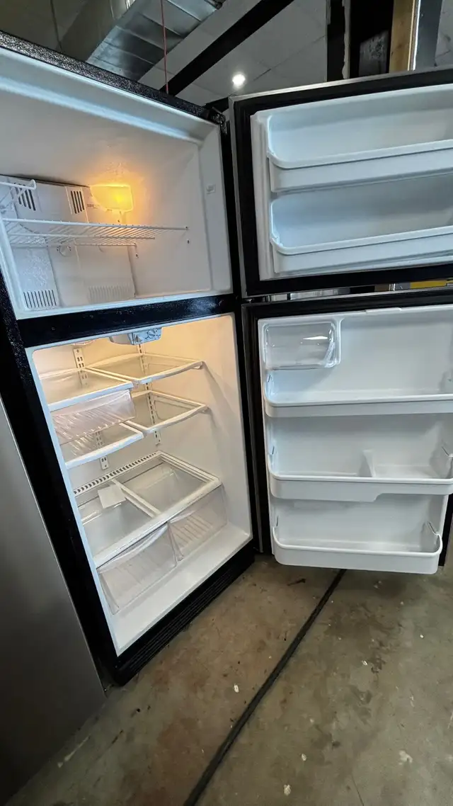 Frigidaire Refrigerator- 30” Wide 30 Days Warranty-Tested in Refrigerators in Kitchener / Waterloo - Image 4