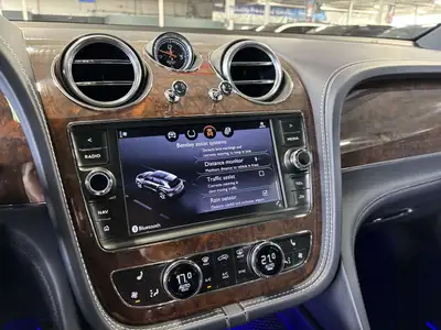 2019 Bentley Bentayga V8 AWD | NO LUX TAX | NIGHT VISION | HEADS, View more