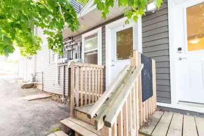 3-67 Main Street West - 2 Bedroom 1 Bathroom Apartment 2000/mo