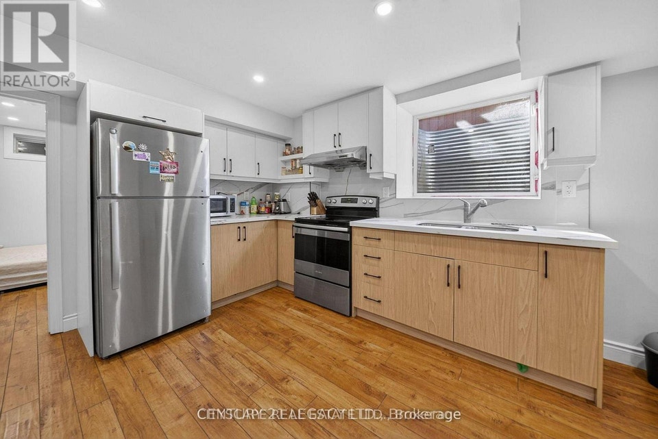 2 - 33 ANDRETTI CRESCENT Brampton (Credit Valley), Ontario 4
