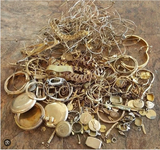 I buy Gold Filled and Old Pocket Watches 3 CAD / Gram in Jewellery & Watches in Kitchener / Waterloo - Image 2