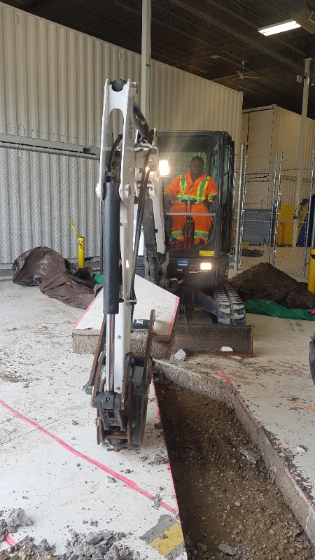 Affordable concrete  slab and asphalt cutting/breaking n removal in Brick, Masonry & Concrete in Calgary