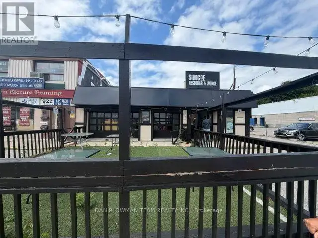 926 SIMCOE STREET N Oshawa (Centennial), Ontario in Commercial & Office Space for Rent in Oshawa / Durham Region - Image 3