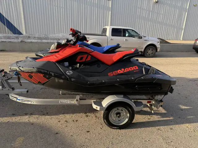 2023 & 2021 SEADOO SPARK TRIXX (FINANCING AVAILABLE) in Personal Watercraft in Strathcona County - Image 5