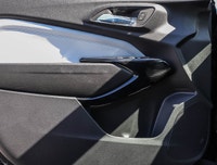 Experience the refinement and practicality of the 2026 Chevrolet Trax LT in stunning black. This Fro... (image 5)
