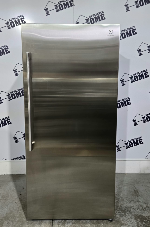 Upright Electrolux Fridge Stainless 19cu