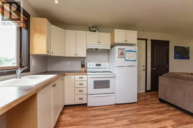 2735 Rydal Ave Cumberland, British Columbia in Houses for Sale in Comox / Courtenay / Cumberland - Image 27