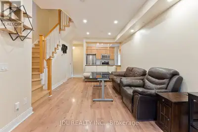 76 - 315 VILLAGE GREEN SQUARE Toronto (Agincourt South-Malvern W