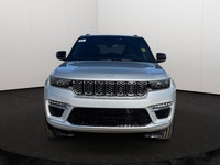 This 2025 JEEP GRAND CHEROKEE SUMMIT 4X4 has the following options Palermo Leather Seats, Dual-Pane... (image 6)