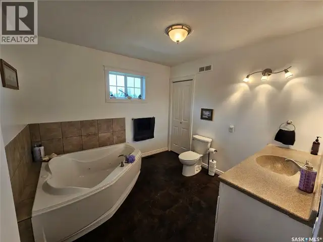 Redvers South Acreage. Antler Rm No. 61, Saskatchewan in Houses for Sale in Regina - Image 32