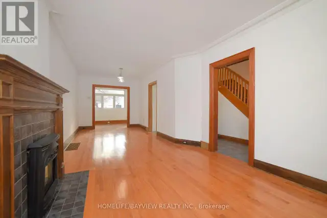 27 Cranbrooke Avenue Toronto (Lawrence Park North), Ontario, photo 3 of 4