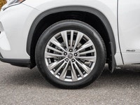 No Accidents - Keyless Ignition - 360 Backup Camera - Heated & Ventilated Front Seats The 2024 Toyot... (image 4)