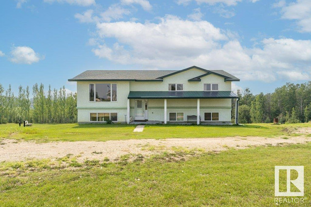 #49 57126 RGE RD 233 Rural Sturgeon County, Alberta in Houses for Sale in Edmonton - Image 2