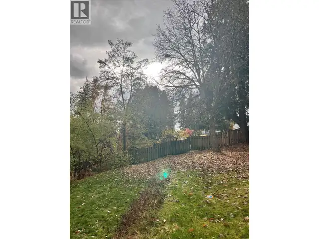 LOT B 9th Avenue Castlegar, British Columbia in Land for Sale in Nelson - Image 6