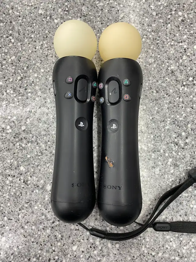 PlayStation Virtual Reality V2 Headset in Sony Playstation 4 in City of Toronto - Image 7