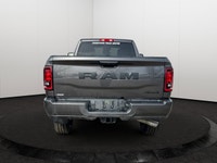 This 2026 RAM 2500 TRADESMAN CREW CAB 4X4 has the following options Cloth 40/20/40 Bench Seat, 8.4 T... (image 4)