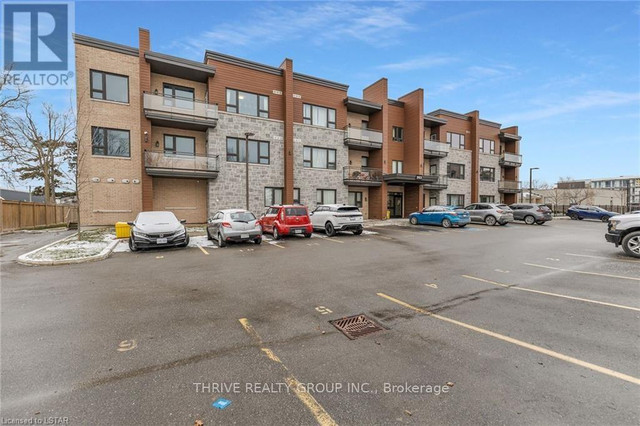 #202 -263 BUTLER ST Lucan Biddulph, Ontario in Condos for Sale in Grand Bend