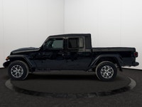 This 2026 JEEP GLADIATOR SPORT 4X4 has the following options Cloth Low-Back Bucket Seats, Remote Sta... (image 1)