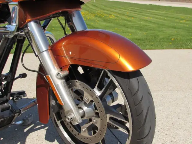 2015 Harley-Davidson FLTRXS Road Glide Special 103 Motor 52,000  in Sport Touring in Leamington - Image 9