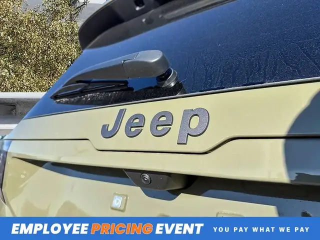 2026 Jeep Cherokee Cherokee Laredo 4x4 | Heated Seats + in Cars & Trucks in Moncton - Image 12